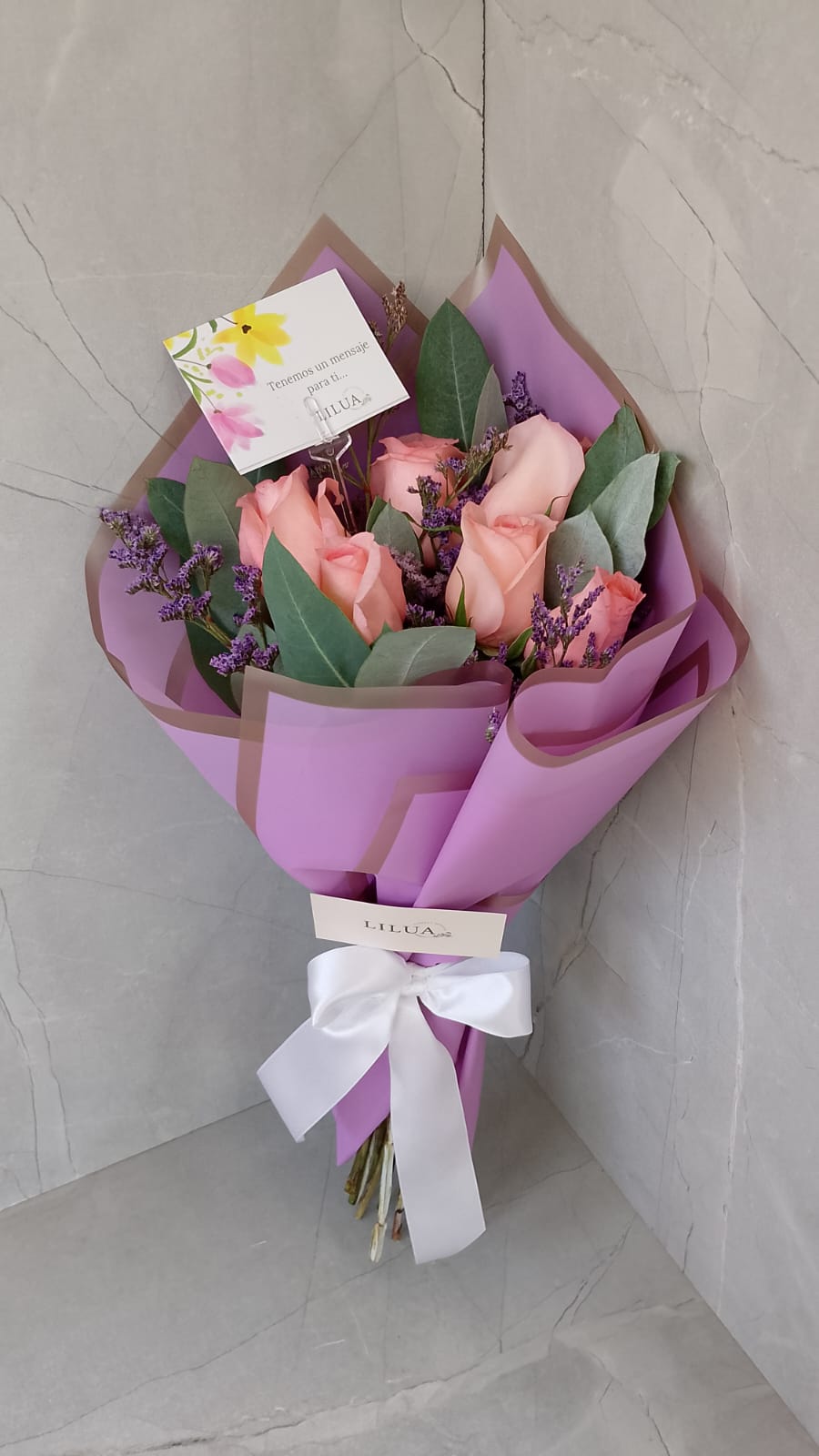 RAMO DE ROSAS - LILUA